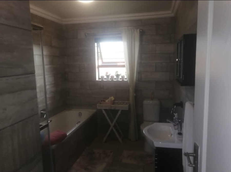 3 Bedroom Property for Sale in Vaalpark Free State